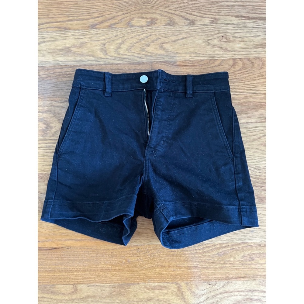 Everlane black high waist short